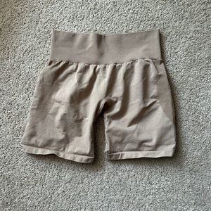 NVGTN beige shorts